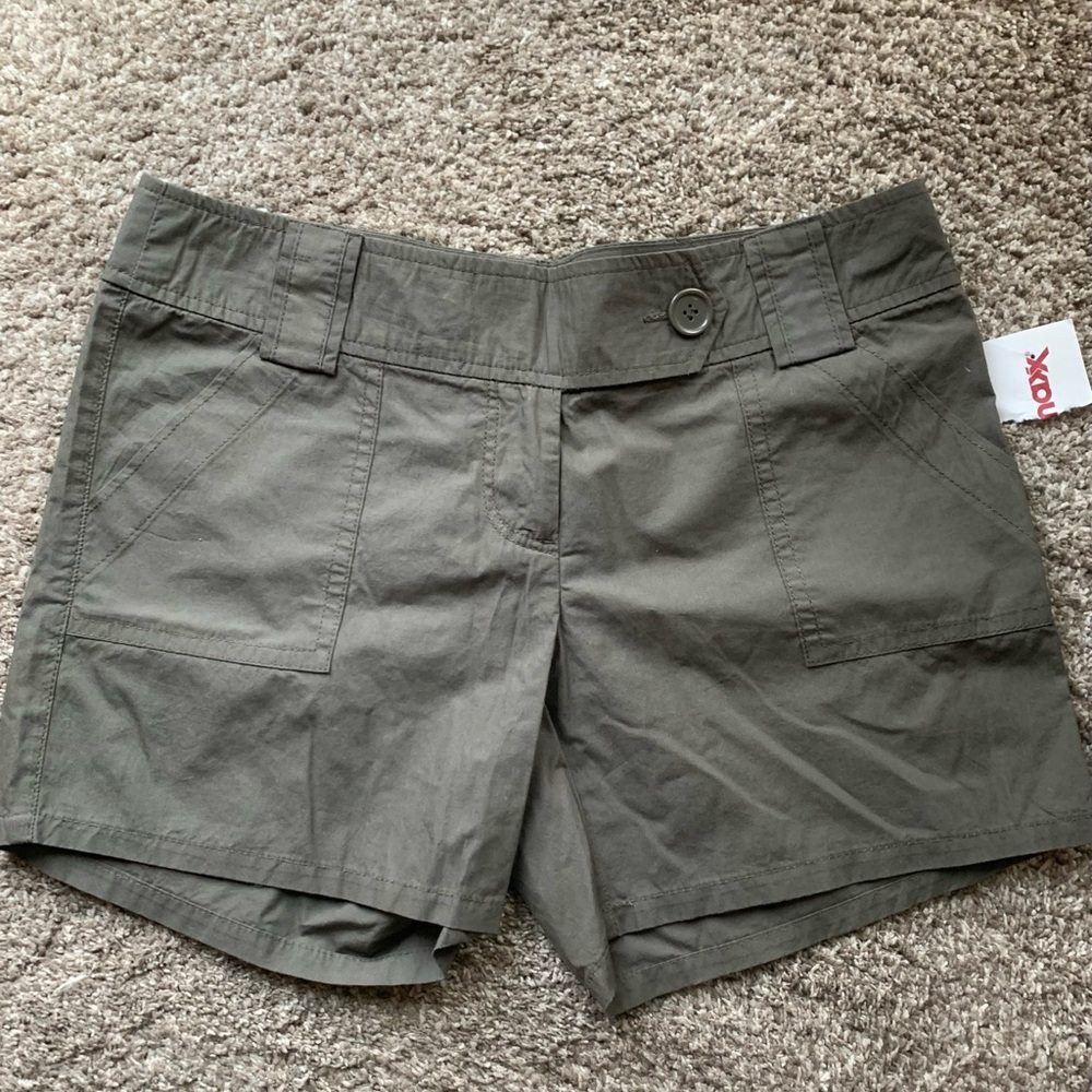 NWT The Limited Drew fit shorts size 4